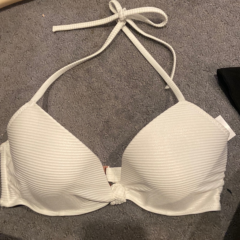 White bikini top.